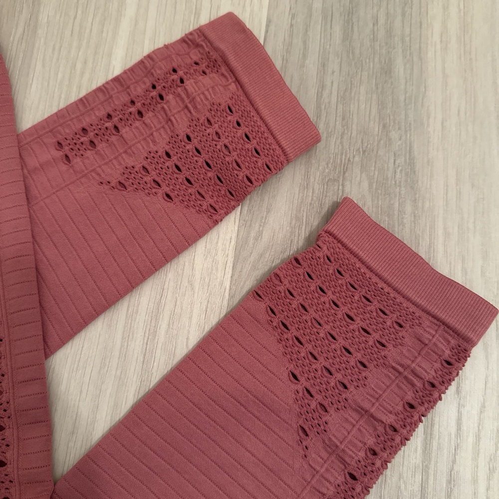 Gymshark Red Leggings - Picture 2 of 4